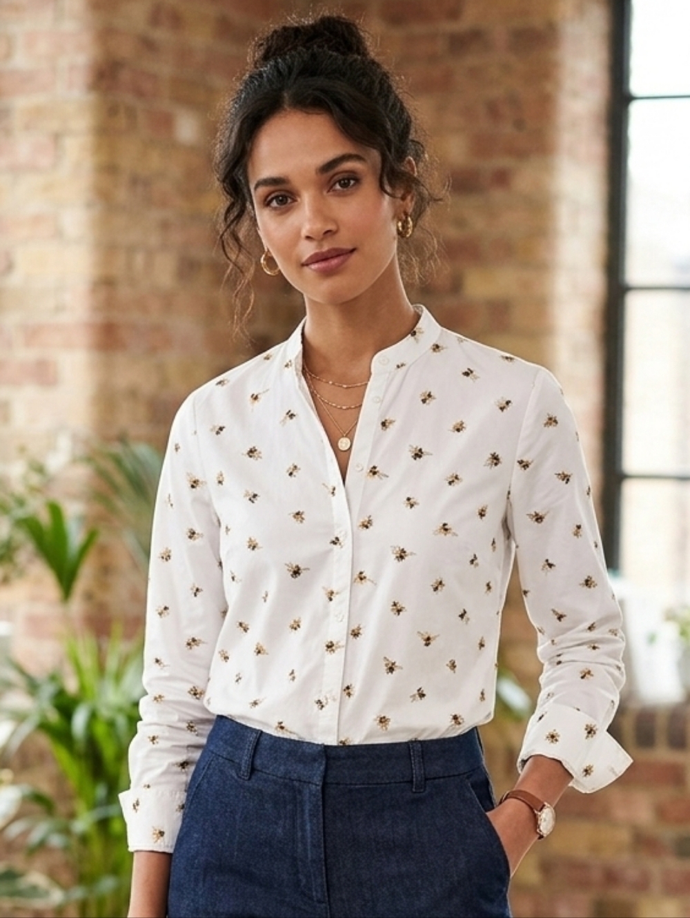 Victoria Beckham x Target Button Front Shirt White Bee Novelty Print Size XS